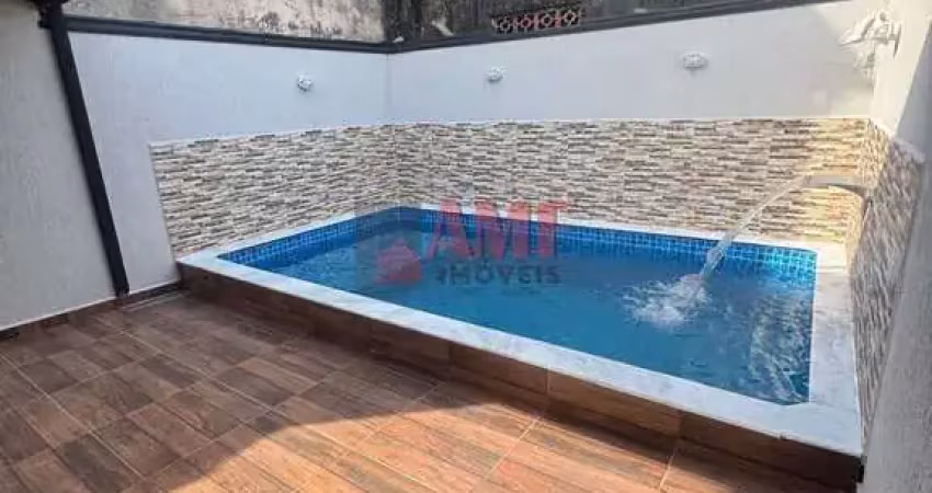 Casa com piscina no Tupy