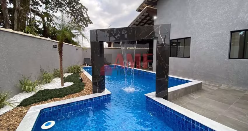 Casa incrível nova com piscina a 250 metros da praia no santa terezinha