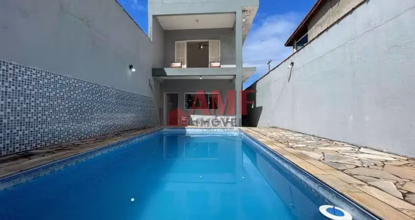 Sobrado com piscina a 1.000 metros da praia no cibratel ii