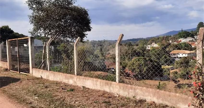 Terreno à venda na Das Araras, --, Jardim Estância Brasil, Atibaia