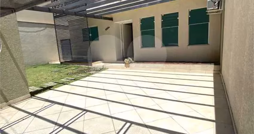 Casa com 1 quarto para alugar na Bartolomeu Peranovich, --, Centro, Atibaia