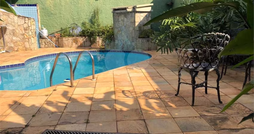 Casa com 4 quartos à venda em Loteamento Loanda - SP