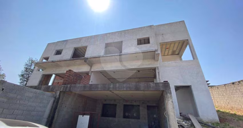 Casa com 3 quartos à venda em San Fernando Valley - SP