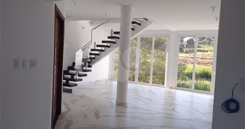 Casa com 3 quartos à venda em Vila Gardênia - SP