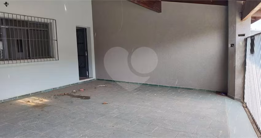 Sobrado com 3 quartos à venda em Ressaca - SP