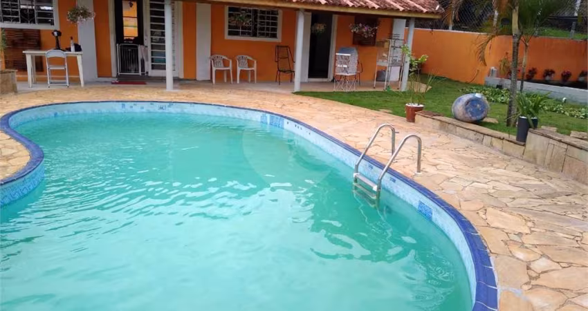 Chácara com 4 quartos à venda em Jardim Estância Brasil - SP