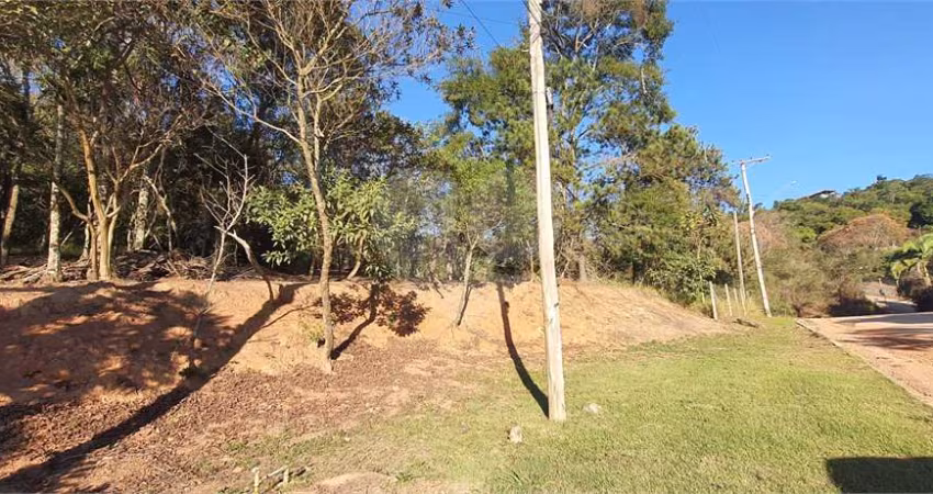 Terreno à venda em Estância Santa Maria Do Laranjal - SP