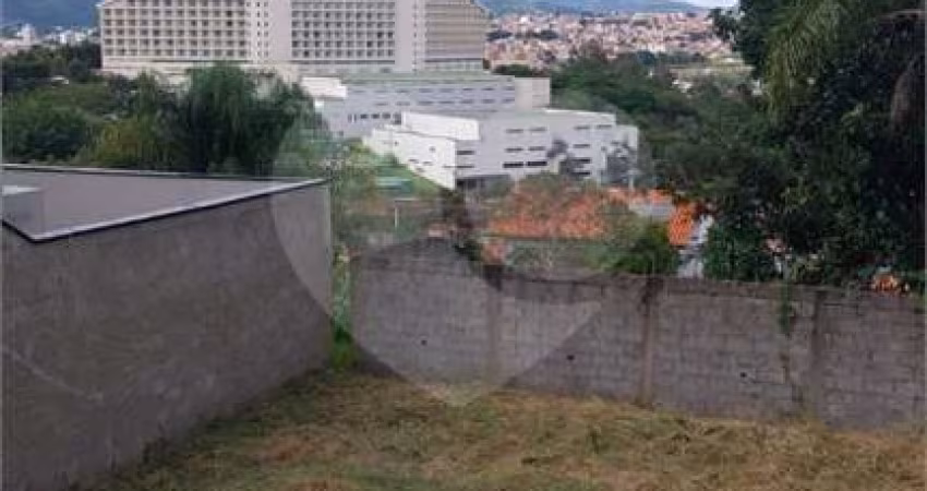 Terreno à venda em Campos De Atibaia - SP