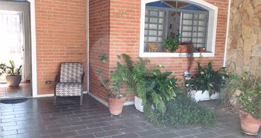 Casa com 3 quartos à venda em Parque Dos Coqueiros - SP