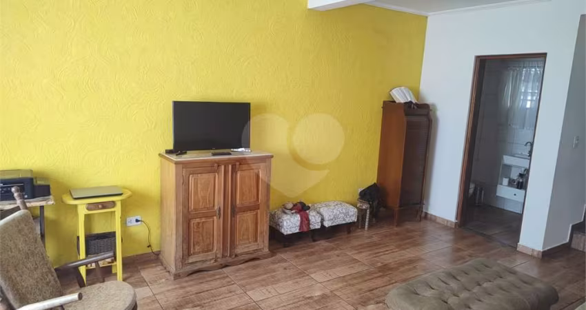 Casa com 3 quartos para locação em Jardim Do Lago - SP