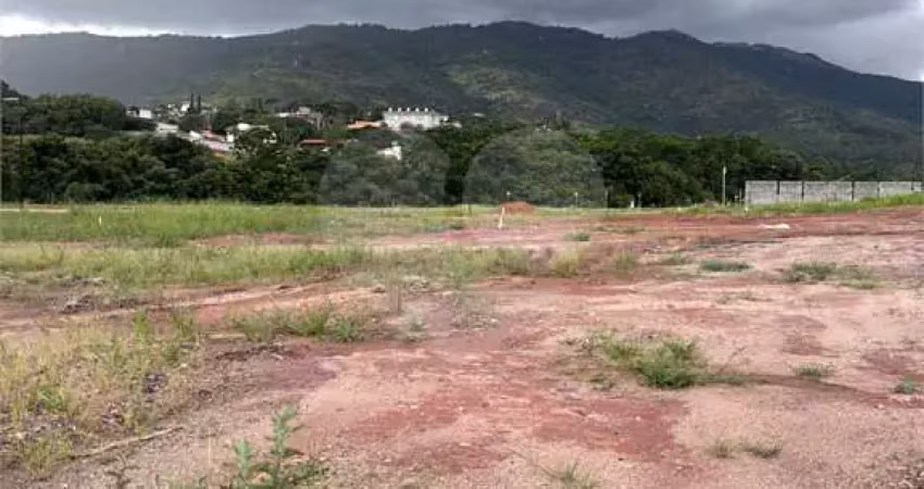 Loteamento à venda em San Fernando Valley - SP