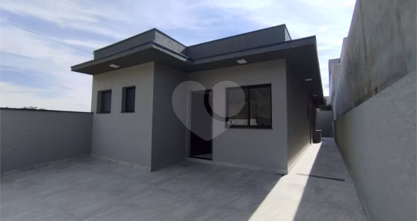 Casa com 3 quartos à venda em Cachoeirinha - SP
