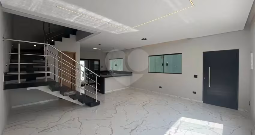 Sobrado com 3 quartos à venda ou para locação em Nova Gardênia - SP