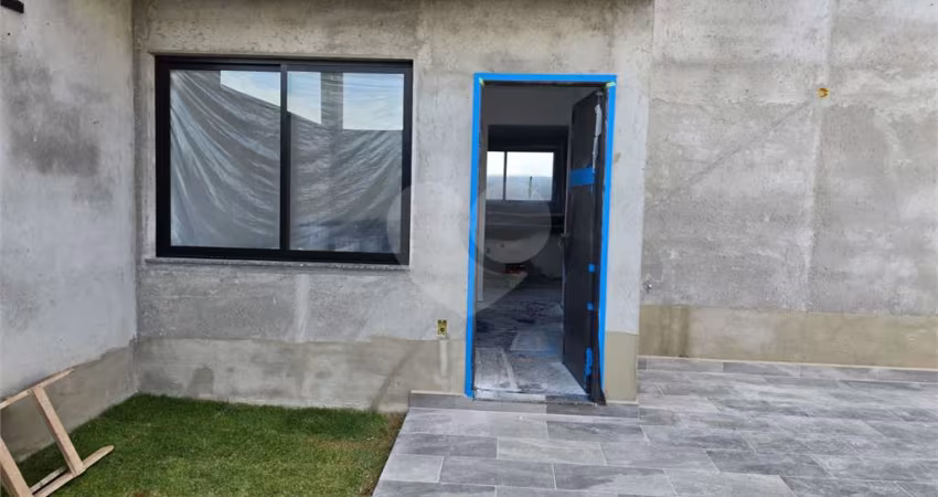 Sobrado com 2 quartos à venda em Jardim Jaraguá - SP