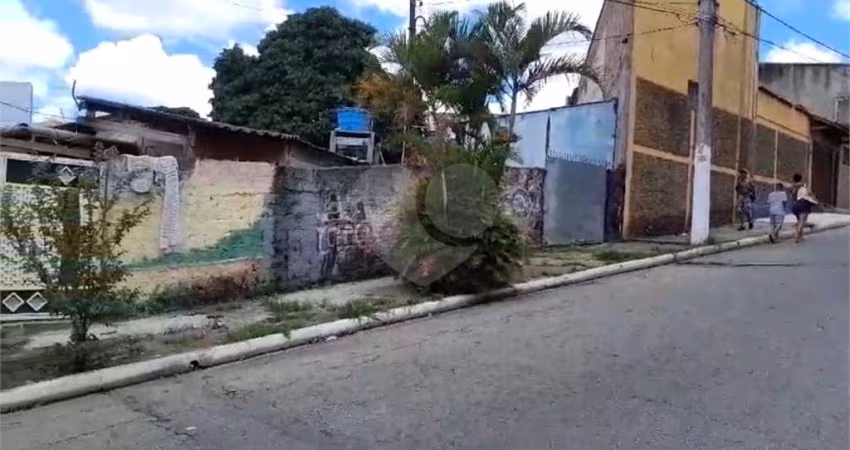 Terreno à venda em Parque Santa Rita - SP