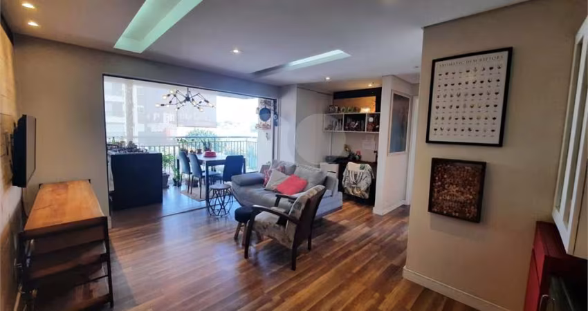 Apartamento com 2 quartos para locação em Vila Anastácio - SP