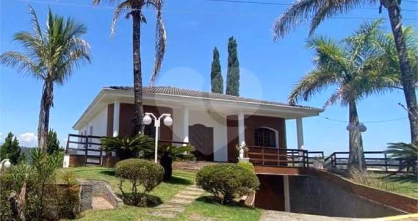 Condomínio com 3 quartos para locação em Condomínio Residencial Santa Helena - SP