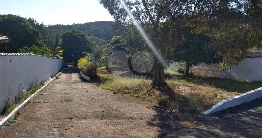 Chácara com 2 quartos à venda em Jardim Imperial - SP