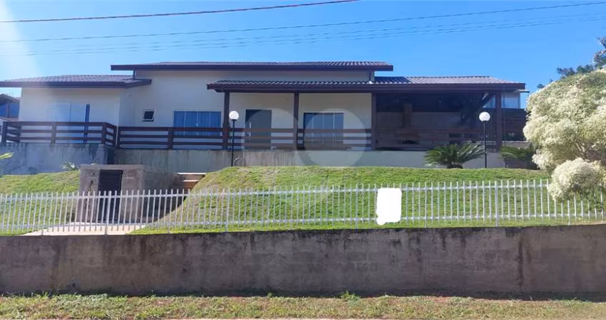 Condomínio com 3 quartos à venda em Centro - SP