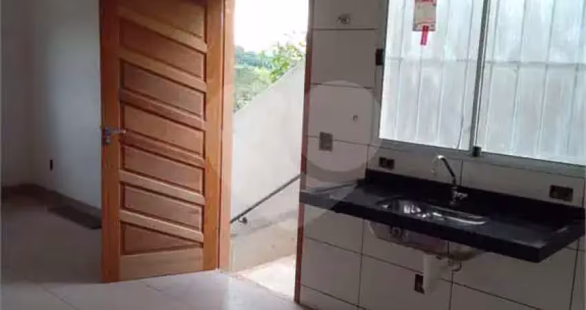 Casa com 2 quartos à venda em Vila Santa Helena - SP