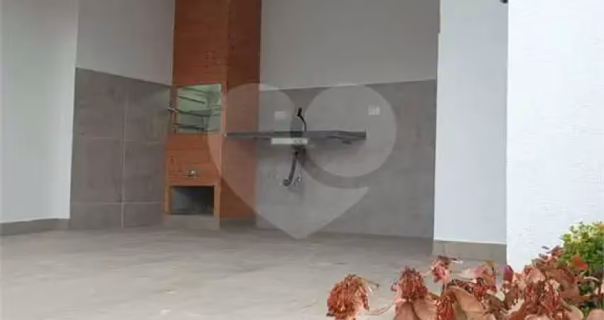 Casa com 3 quartos à venda em Jardim Alvinópolis - SP