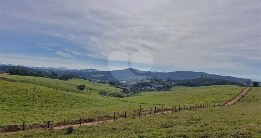 Terreno à venda na Municipal Jayme Gibim, --, Jardim dos Pinheiros, Atibaia
