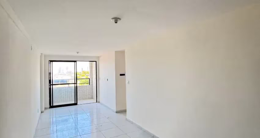 Apto no estados- 61m²- 02qts s/ 01ste- 02vgs- frente rua- lazer na cobertura!