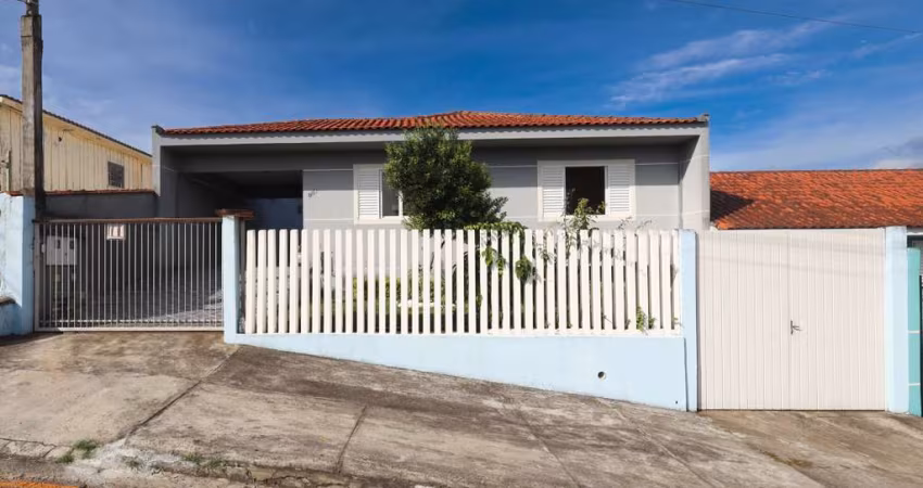 Casa em CAMPO MAGRO com 179m²