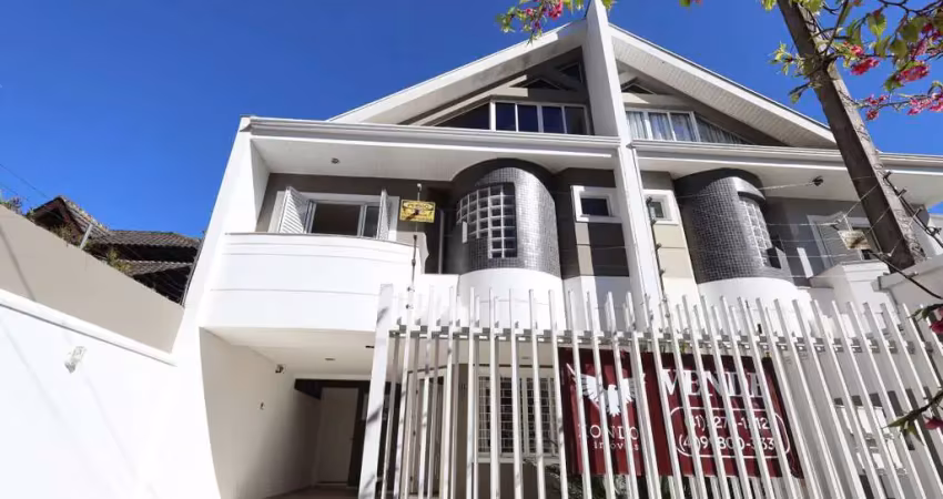 Casa com 4 quartos à venda na Rua Ângelo Dallarmi, 328, Santa Felicidade, Curitiba