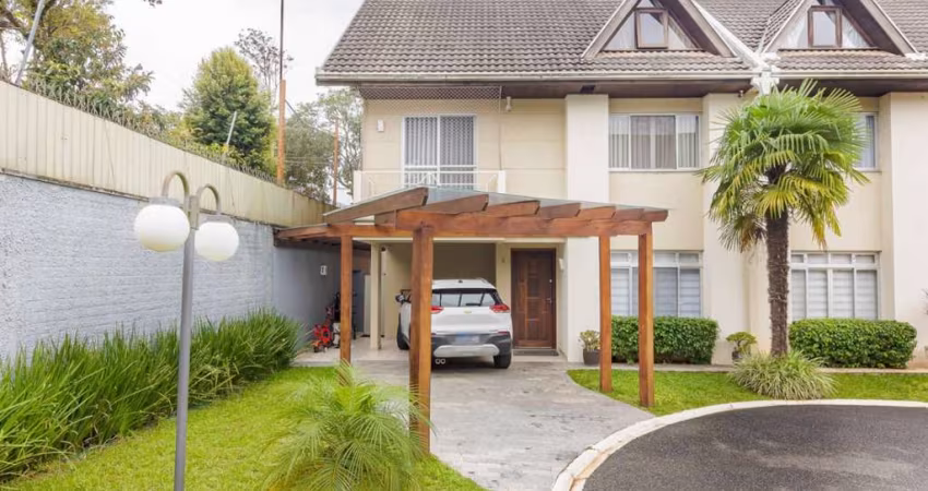 Sobrado em SANTA FELICIDADE com 210 m²