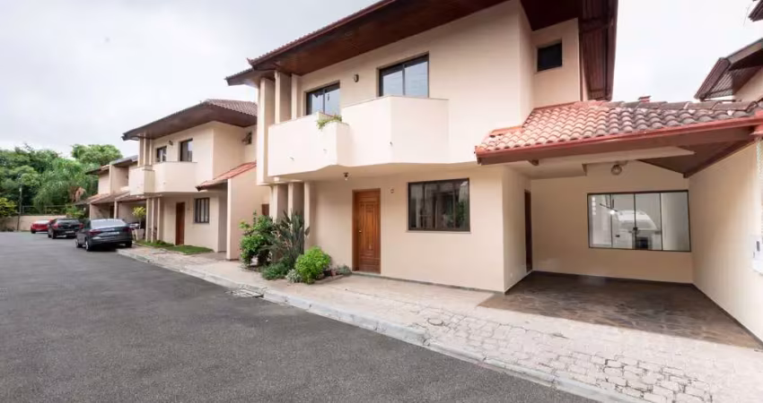 Casa com 3 quartos para alugar na Rua José Tomasi, 115, Santa Felicidade, Curitiba