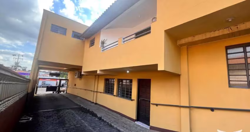 Casa com 2 quartos à venda na Rua Acelino Grande, 50, Butiatuvinha, Curitiba