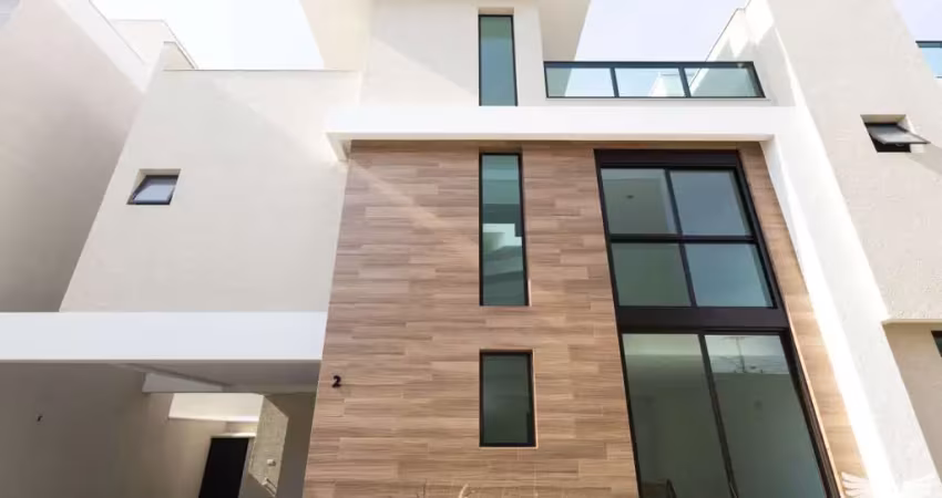 Sobrado em condomínio em santa felicidade com 138,57m²