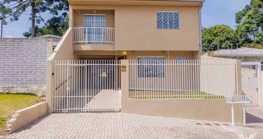 Casa com 3 quartos para alugar na Rua Bernardino Iatauro, 181, Orleans, Curitiba
