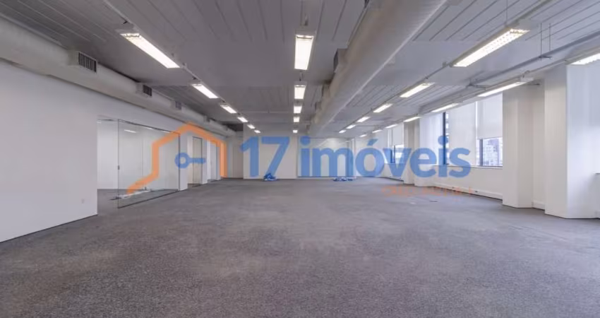 Sala comercial com 8 salas para alugar na Rua Geraldo Flausino Gomes, 78, Cidade Monções, São Paulo