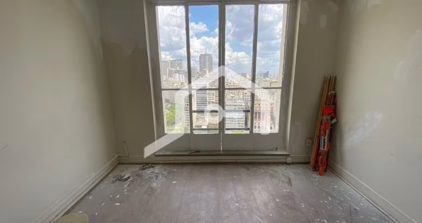 Sala comercial para alugar na Rua Doutor Miguel Couto, 152, Centro, São Paulo