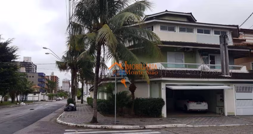 Sobrado com 4 dormitórios à venda, 280 m² por R$ 1.100.000,00 - Vila Guilhermina - Praia Grande/SP