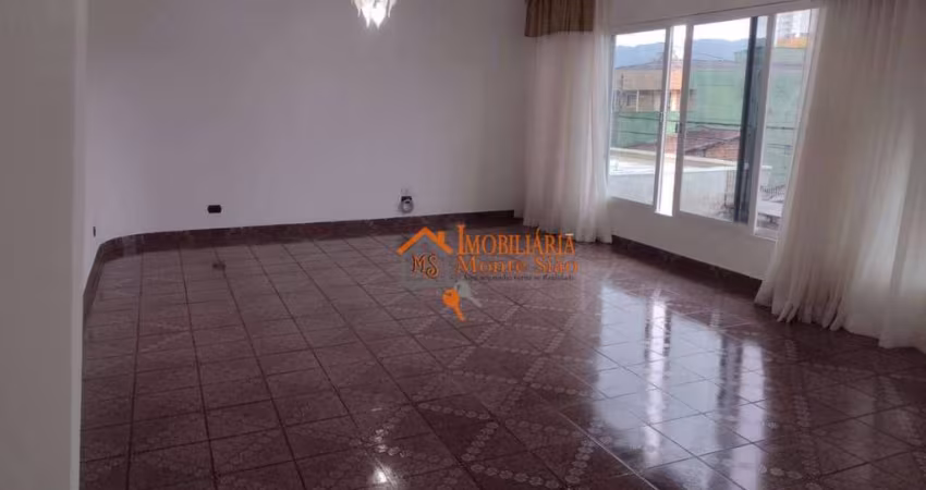 Sobrado com 3 dormitórios à venda, 230 m² por R$ 1.100.000,00 - Cesar de Souza - Mogi das Cruzes/SP
