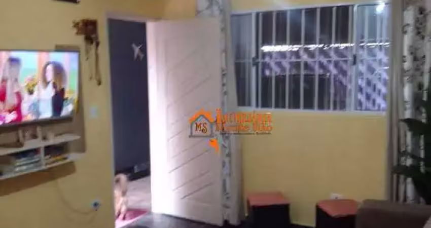 Casa a venda com 2 quartos, 1 suíte, área gourmet com piscina e 2 vagas de garagem - mongaguá/sp