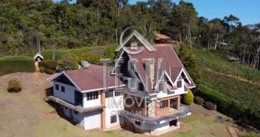 CASA Á VENDA - CAMPOS DO JORDÃO COM VISTA INFINITA PARA SERRA MANTIQUEIRA