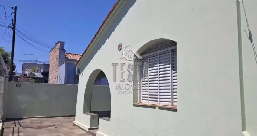 ÓTIMA OPORTUNIDADE RESIDENCIAL OU COMERCIAL COM DOIS DORMITORIOS MAIS UMA EDICULA