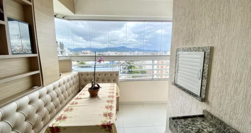Apartamento com 02 quartos sendo 01 suíte 02 BWC localizado em Barreiros, São José - SC.