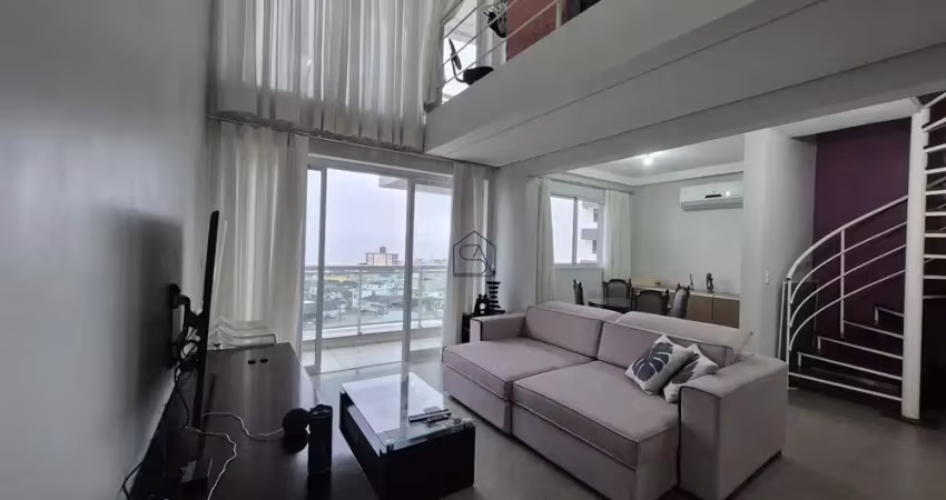 Apartamento com 01 quarto sendo 01 suíte 02 BWC localizado em Barreiros, São José - SC.