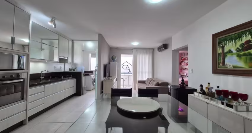 Apartamento com 02 quartos sendo 01 suíte 02 BWC localizado em Areias, São José - SC.
