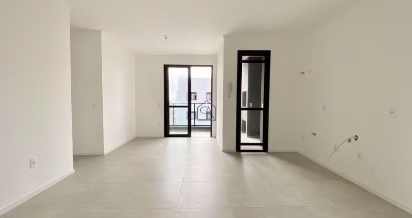 Apartamento com 03 quartos sendo 01 suíte com 02 BWC localizado em Areias, São José - SC.