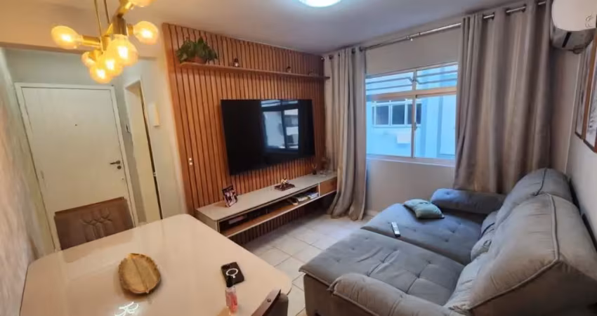 Apartamento com 02 quartos 01 bwc localizado no estreito florianópolis sc.