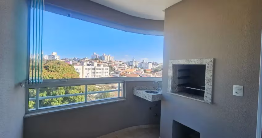 Apartamento com 03 quartos sendo 01 suíte 02 bwc localizado no estreito florianópolis sc.