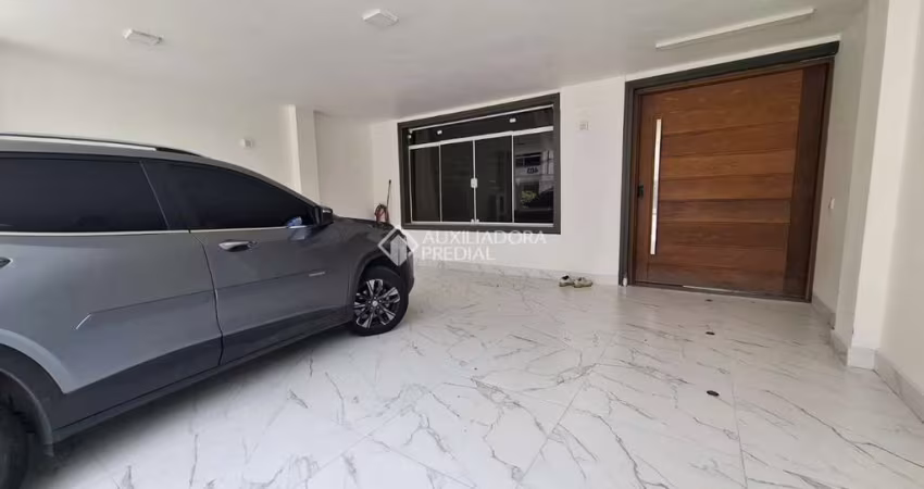 Casa com 5 quartos à venda na Rua Vereador José Hildebrando de Paula, 471, Campestre, Santo André