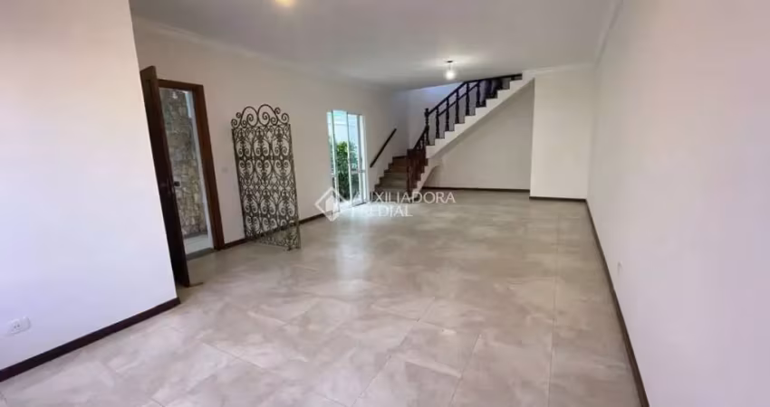 Casa com 3 quartos à venda na Tenente Antônio João, 689, Cerâmica, São Caetano do Sul