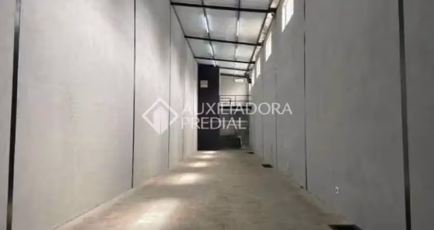 Barracão / Galpão / Depósito à venda na Rua Quatá, 736, Vila Palmares, Santo André